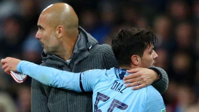 冠压力的球 冠压力的球